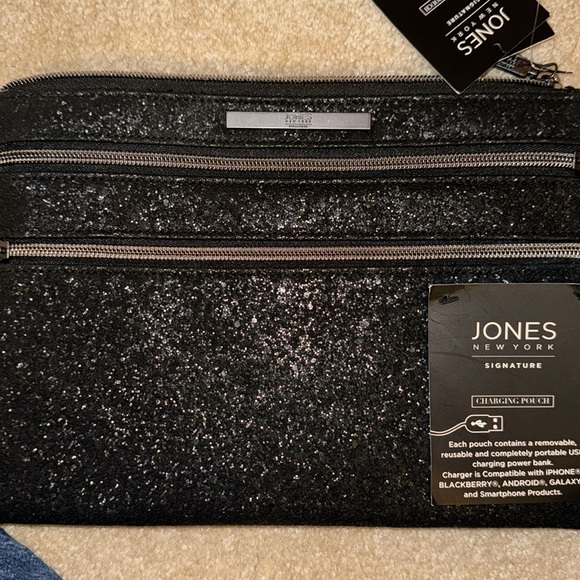 Jones New York Signature Charging Pouch Travel Bag Black Sparkle USB NWT - Picture 5 of 6
